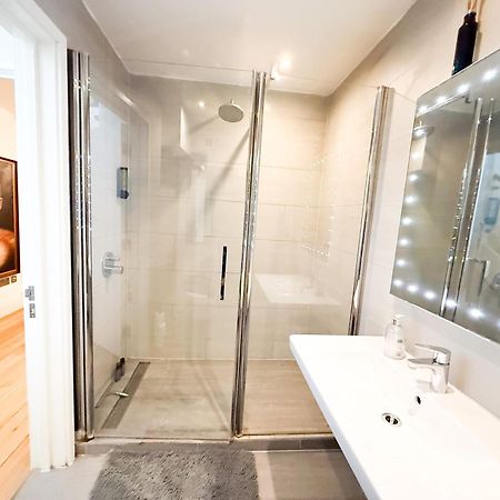 לונדון Immaculate Covent Garden Apartment מראה חיצוני תמונה