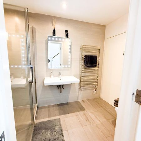 לונדון Immaculate Covent Garden Apartment מראה חיצוני תמונה