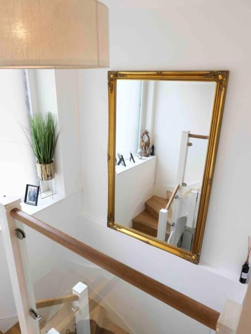 לונדון Immaculate Covent Garden Apartment מראה חיצוני תמונה