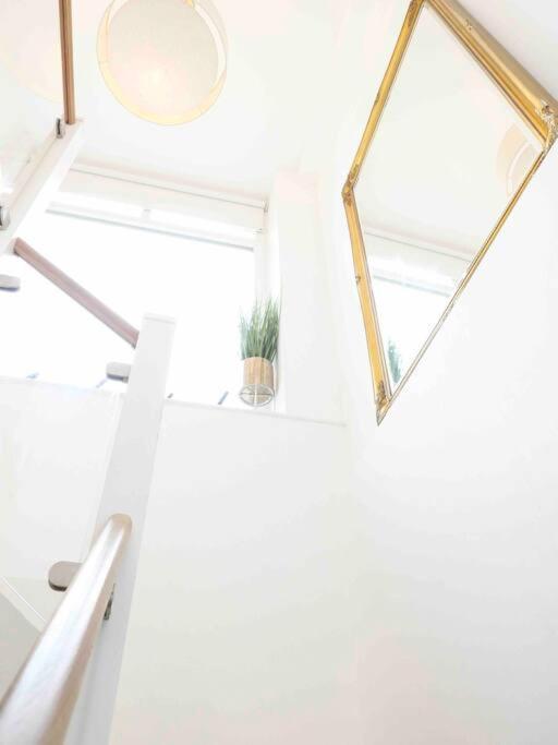 לונדון Immaculate Covent Garden Apartment מראה חיצוני תמונה