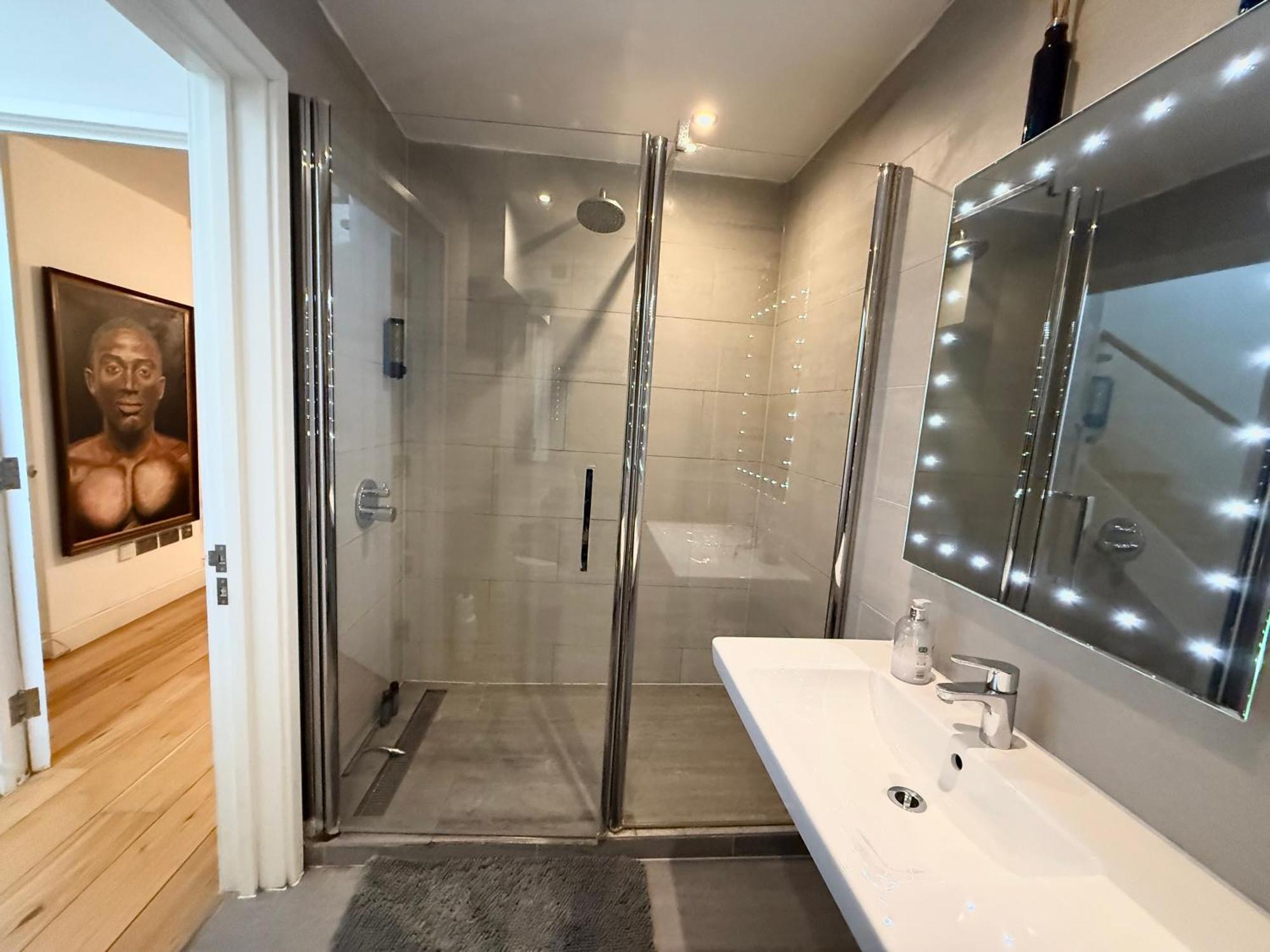 לונדון Immaculate Covent Garden Apartment מראה חיצוני תמונה